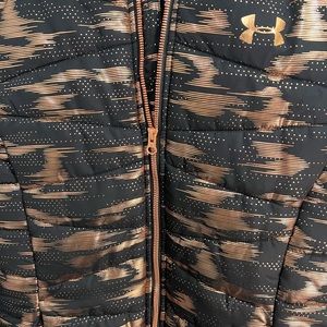 Under Armour Storm girls puffer coat  in black and rose gold. NWT